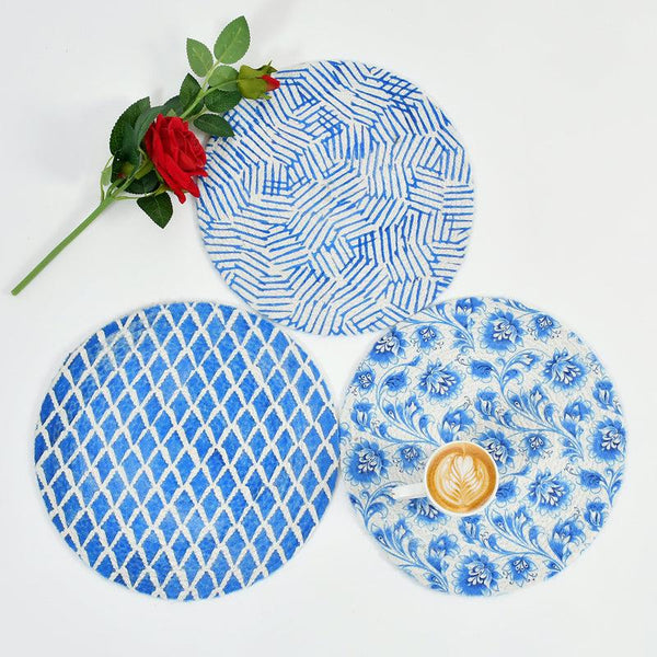 Buy Freesia Round Placemat - Set Of Three Table Mats from Vaaree