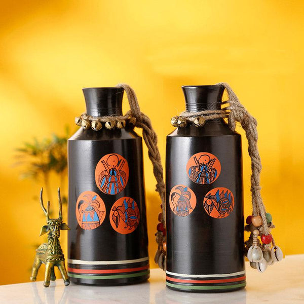 Buy Rachanna Handpainted Terracotta Vase - Set of Two Vase from Vaaree