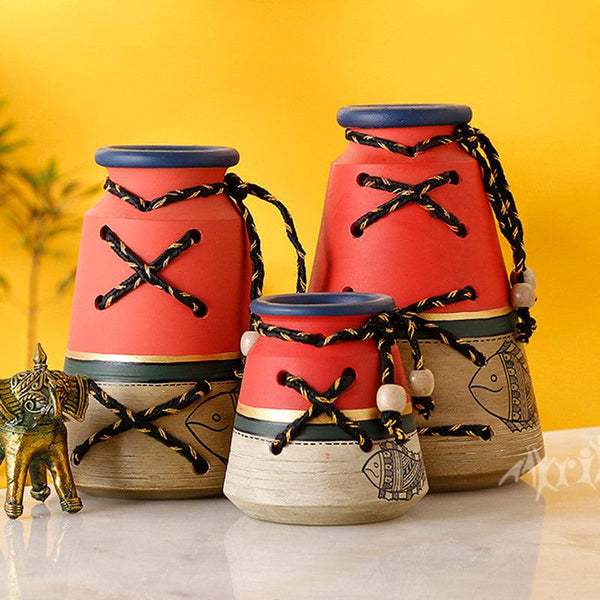 Buy Kaira Madhubani Vase - Three Piece Set Vase from Vaaree