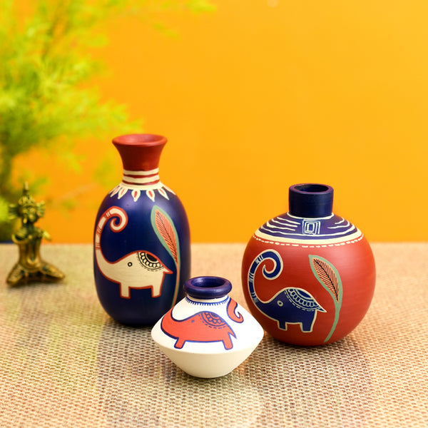 Buy Rebo Elephant Vase - Set Of Three Vase from Vaaree