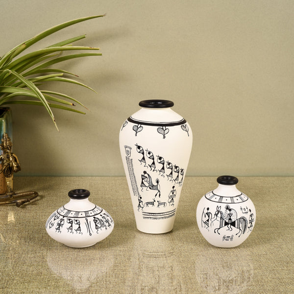 Buy Mikasa Terracotta Vase - Set Of Three Vase from Vaaree