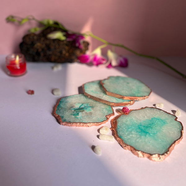 Buy Suzzaine Handcrafted Crystal Agate Coaster (Green) - Set Of Four Coasters from Vaaree