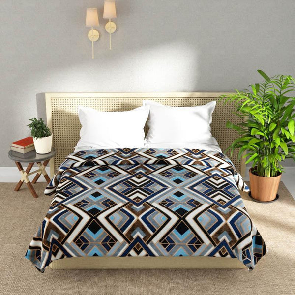 Buy Rubik Geometric Microfiber Blanket - 250 GSM Blankets from Vaaree