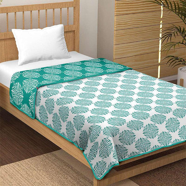 Buy Jaamni Reversible Cotton Dohar (Sea Green) - 180 GSM Dohars from Vaaree