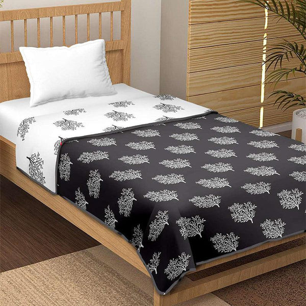 Buy Paalki Reversible Cotton Dohar (Grey) - 180 GSM Dohars from Vaaree