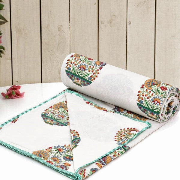 Buy Dishti Ethnic Reversible Cotton Dohar (White & Green) - 180 GSM Dohars from Vaaree