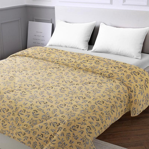 Buy Cruz Floral Cotton Comforter - 210 GSM Comforters & AC Quilts from Vaaree