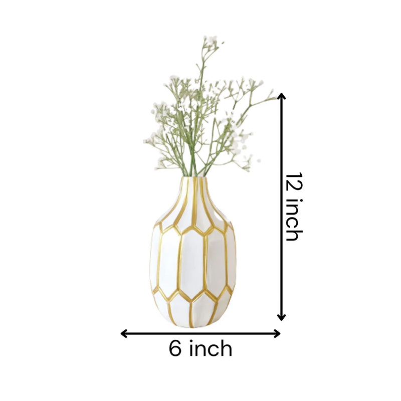 Buy Sarah Etch Vase Vase from Vaaree