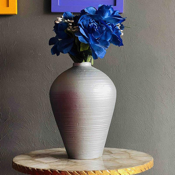 Buy Norda Urn vase Vase from Vaaree