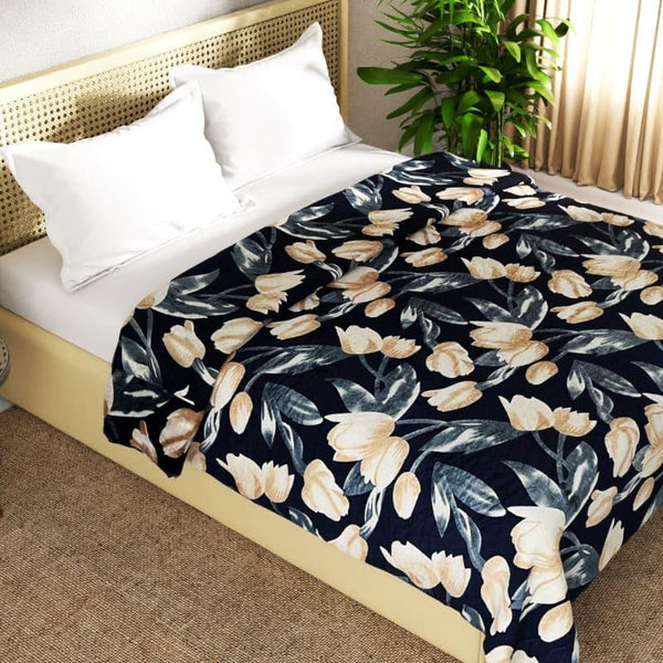 Buy Tipla Floral Microfiber Glace Cotton/Microfiber Blanket - 250 GSM Blankets from Vaaree