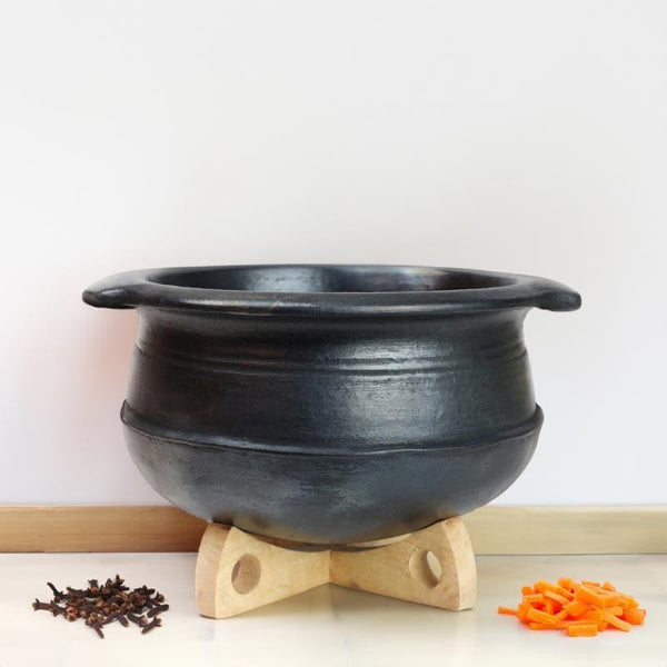 Buy Denara Clay Pot Black 2000 ML / 8 Inches Handi from Vaaree