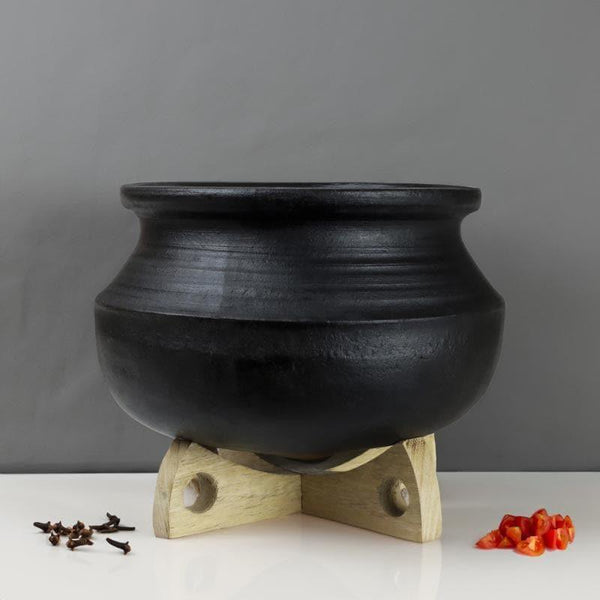 Buy Kalikasan Rice Clay Pot Black 3000 ML / 9 Inches Handi from Vaaree