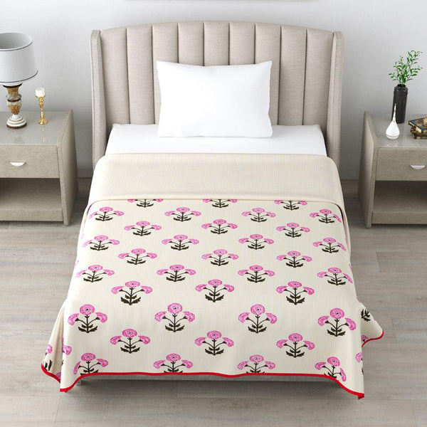 Buy Hues Floral Cotton Dohar (Pink) - 120 GSM Dohars from Vaaree