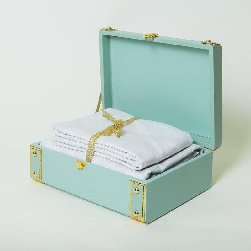 Buy Jaalidar Bedsheet Gift Set - Ivory Gift Box from Vaaree