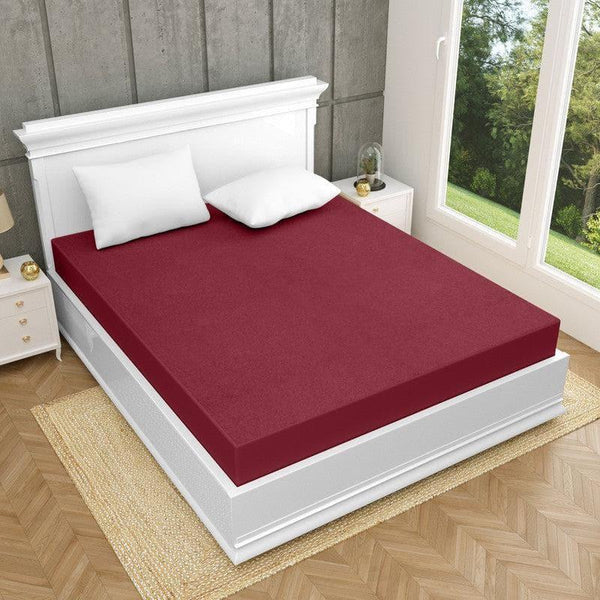 Buy Medina Waterproof Mattress Protector - Maroon Mattress Protector from Vaaree