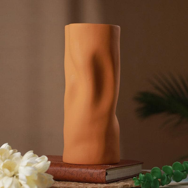 Buy Flowy Fara Vase - Brown Vase from Vaaree