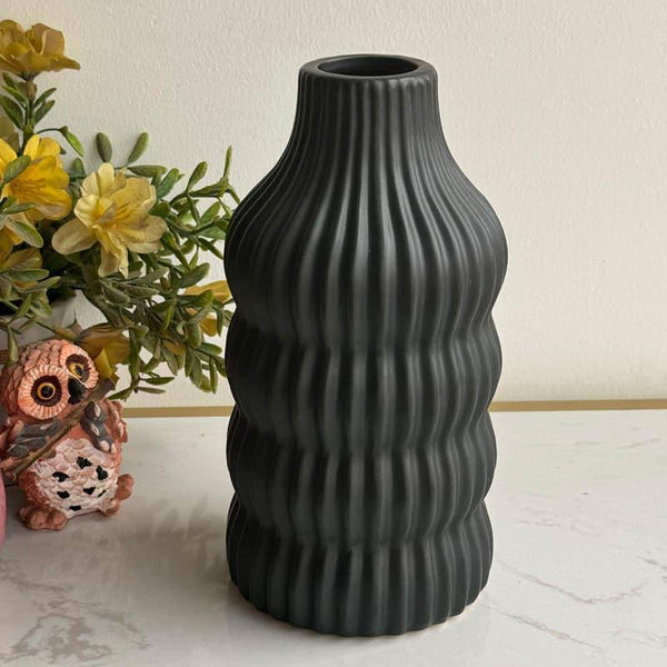 Buy Gaama Ceramic Vase - Black Vase from Vaaree