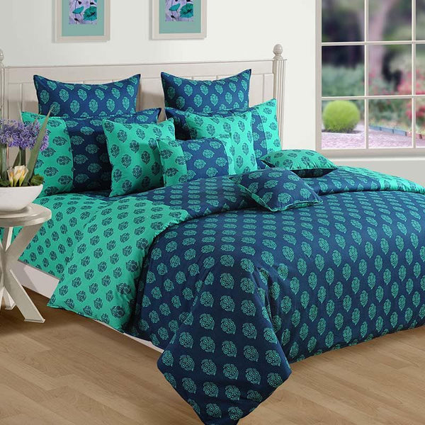 Buy Petite Motifs Cotton Comforter - 150 GSM Comforters & AC Quilts from Vaaree